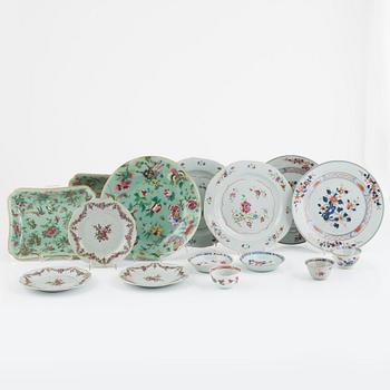 13 pieces of Canton and export porcelain, China, 18th-19th century.