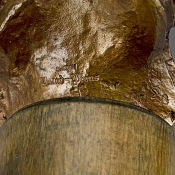 STIG BLOMBERG, skulptur, brons, "Kvinna i blåst", sign SB.