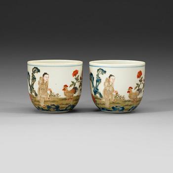 A pair of "chicken" cups, late Qingdynasty. Whit Qianlong seal mark.