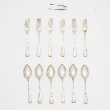 Bestick, 12 st, silver, modell "Engelsk snäck", CG Hallberg, Stockholm, bl a 1954, samt en sockertång.