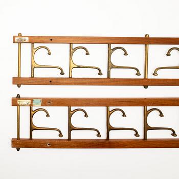 Klädhängare, 2 st, "Dekorativ", AB Skoglunds Metallgjuteri.