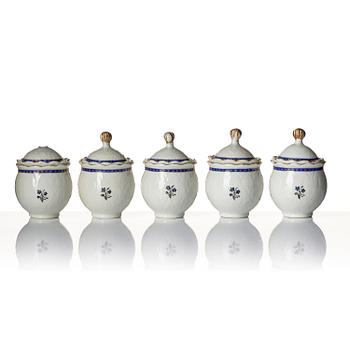 A set of 10 'European Subject' custard cups with covers and a coffeepot with cover, Qing dynasty, Jiaqing (1796-1820).