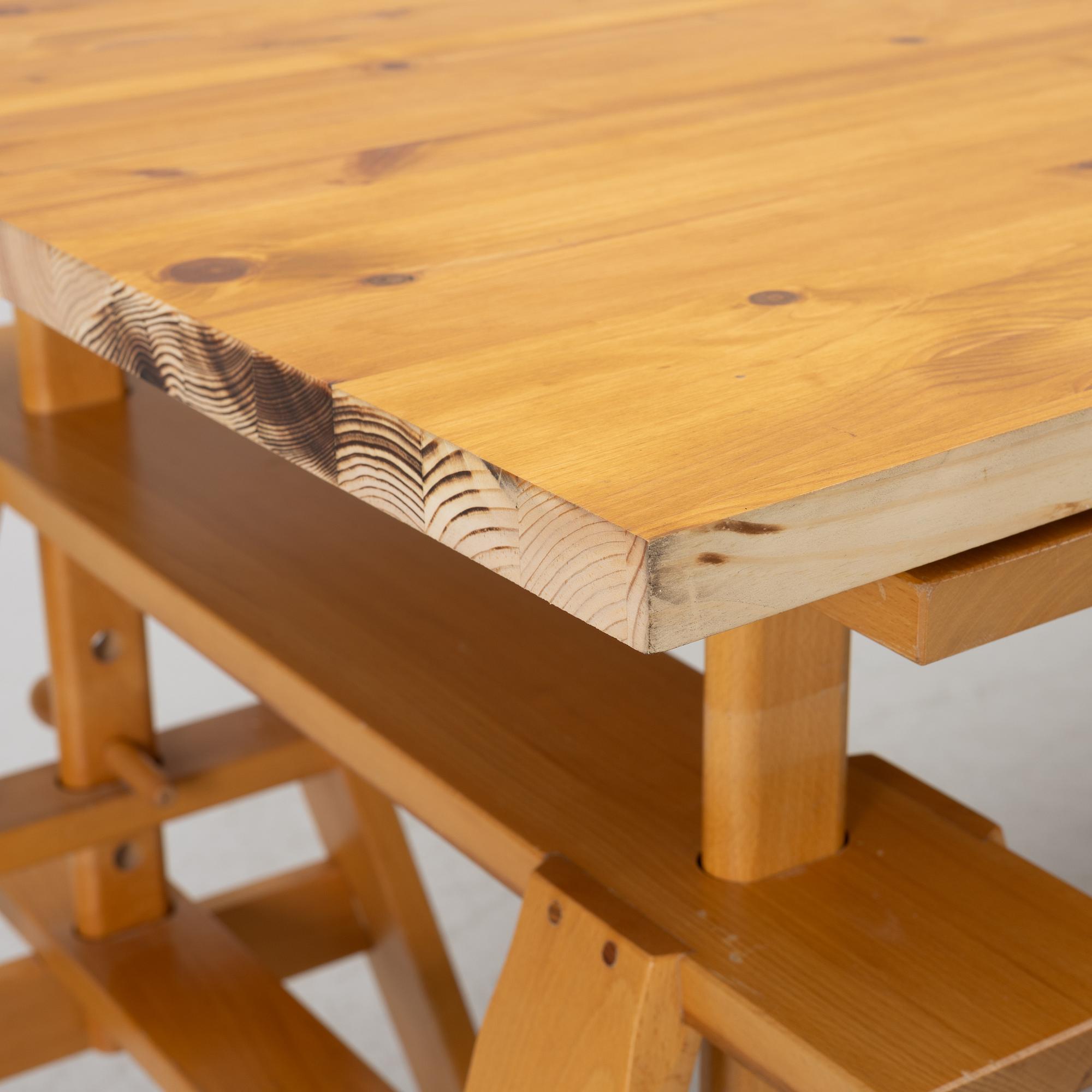Achille Castiglioni, a 'Leonardo' table, Zanotta, Italy.