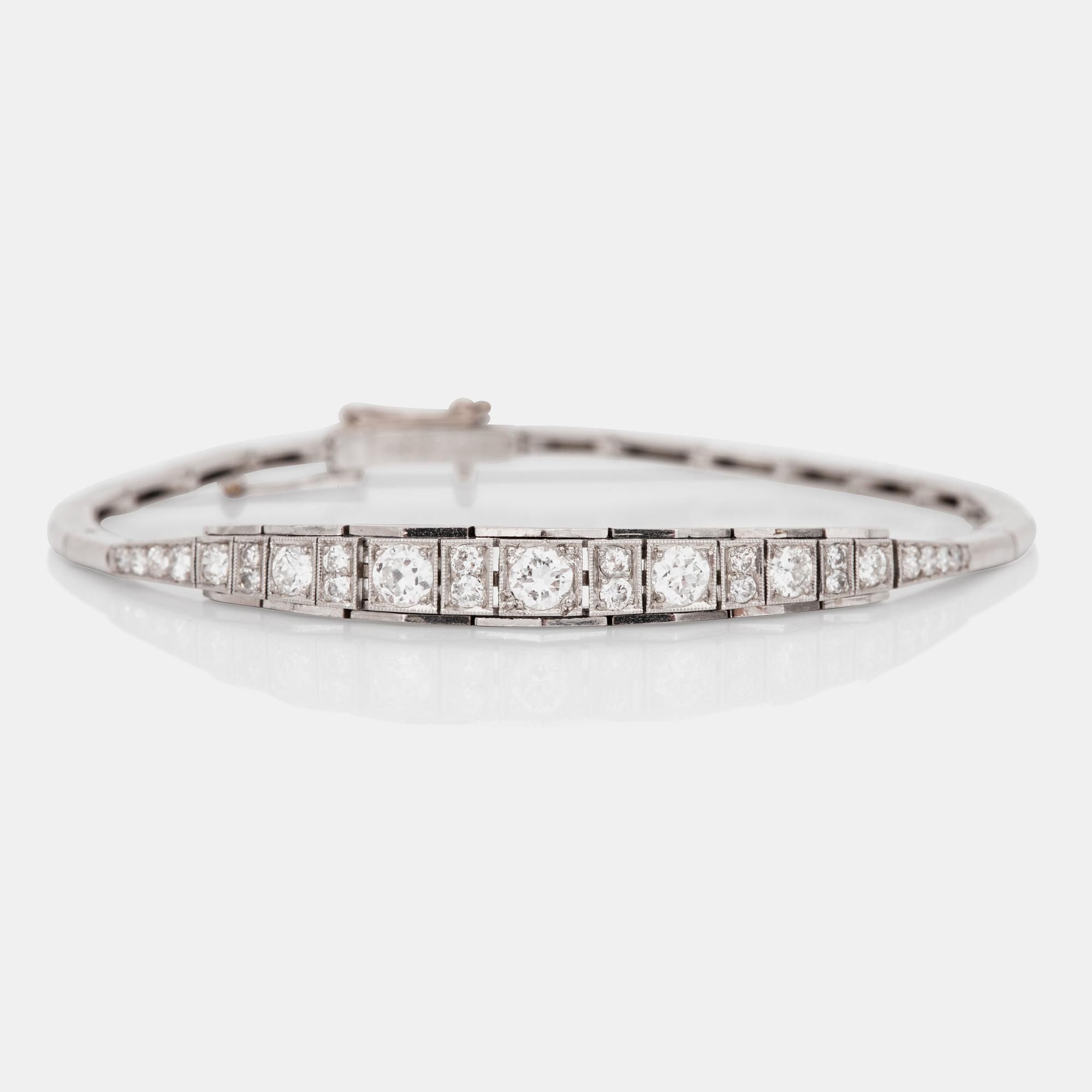ARMBAND med äldre slipade diamanter.