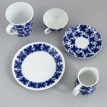 Marianne Westman, servis, 34 delar, porslin, "Mon Amie", Rörstrand.