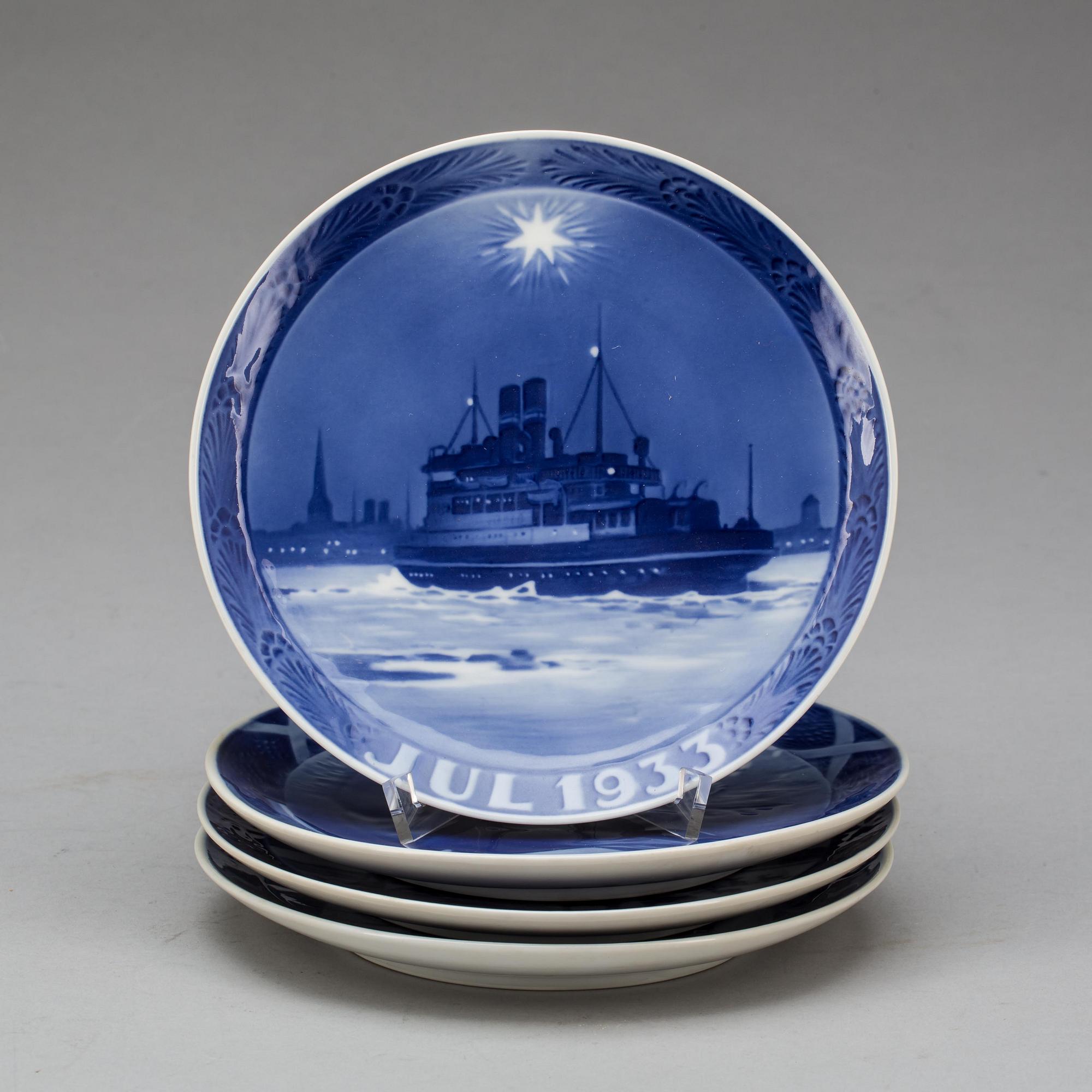 JULTALLRIKAR, 4 st, porslin. Royal Copenhagen 1931, 1933-1934 och 1939.
