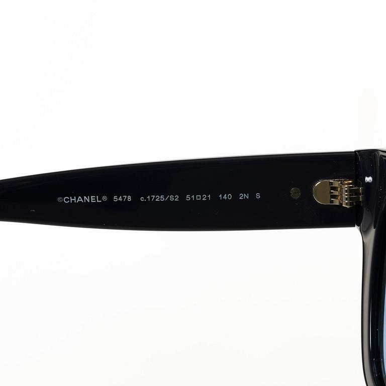 Chanel, solglasögon.