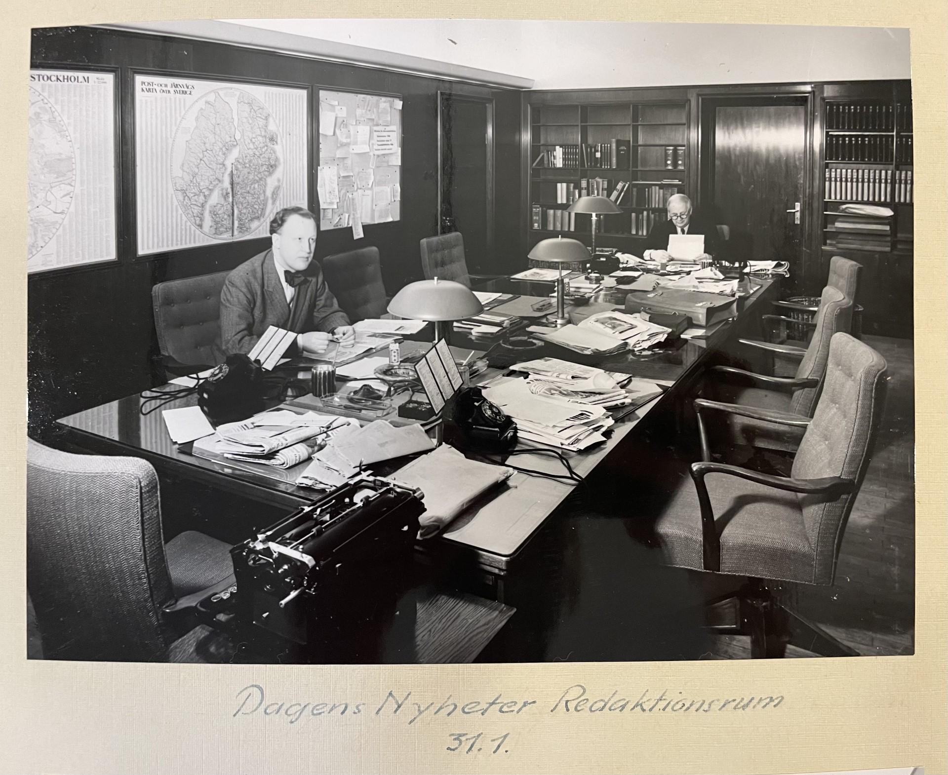 Bertil Brisborg, a table lamp model "30595", Nordiska Kompaniet, 1940s.