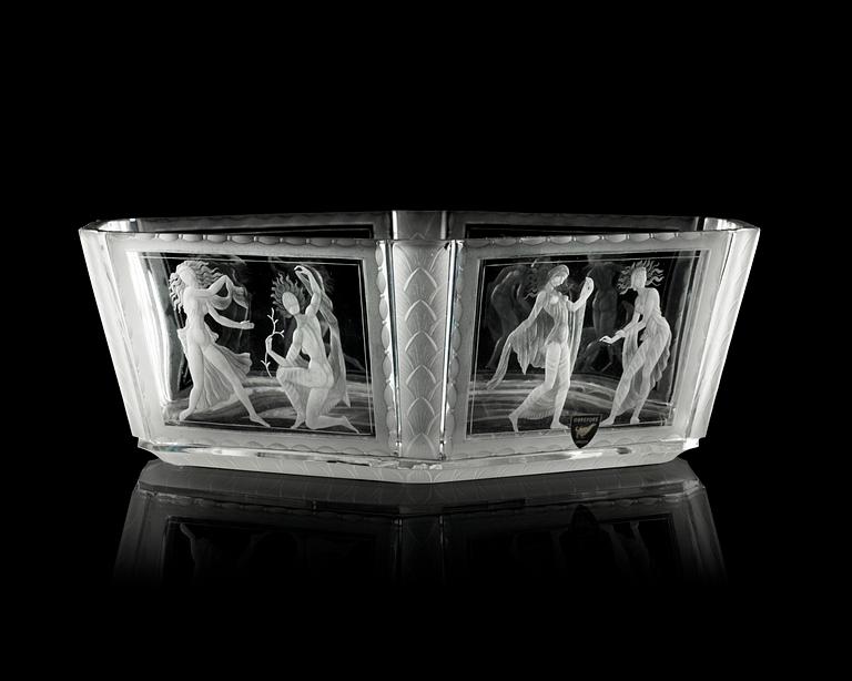 A Simon Gate engraved glass bowl, Orrefors 1963.