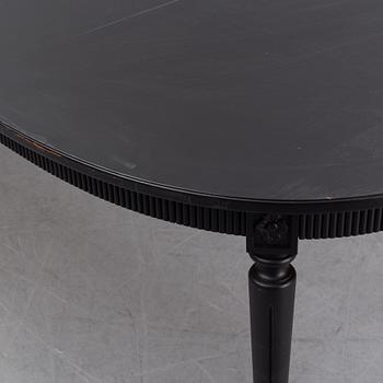 A painted Gustavian style dining table, second half of the 20th Century.