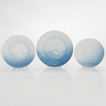 Kahviastiasto, 47 osaa, "Måsen", posliini, Bing & Grøndahl, Tanska.