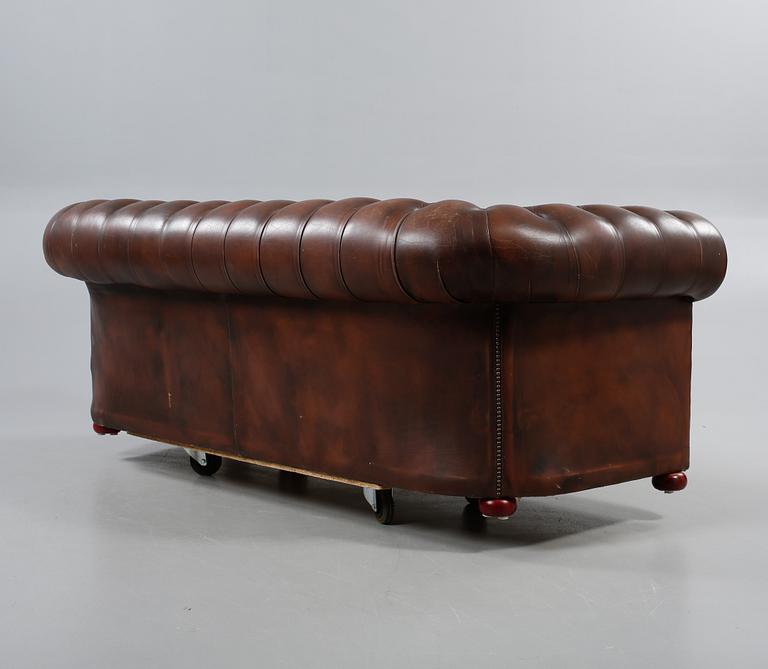 SOFFA, Chesterfield-modell, 1900-talets fjärde kvartal.