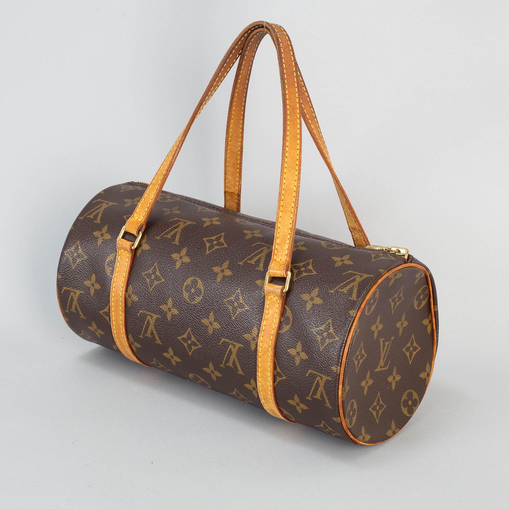LOUIS VUITTON, 'Monogram Papillon 26'.