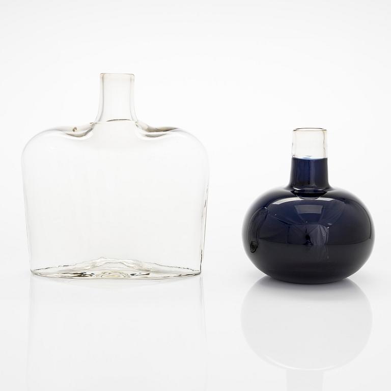 Kaj Franck, decanter, KF 506, and vase, KF 278, signed  K. Franck Nuutajärvi Notsjö -62 and -63.