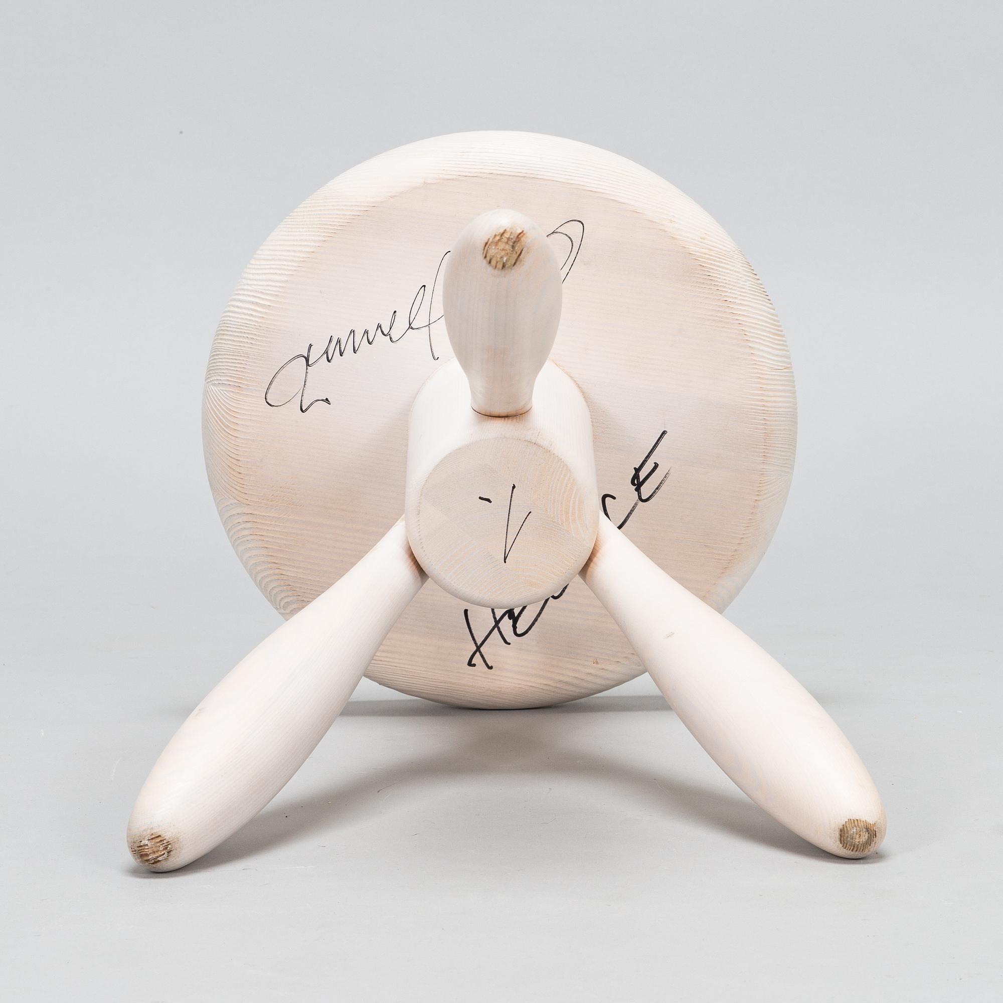 Eero Aarnio, pall, 