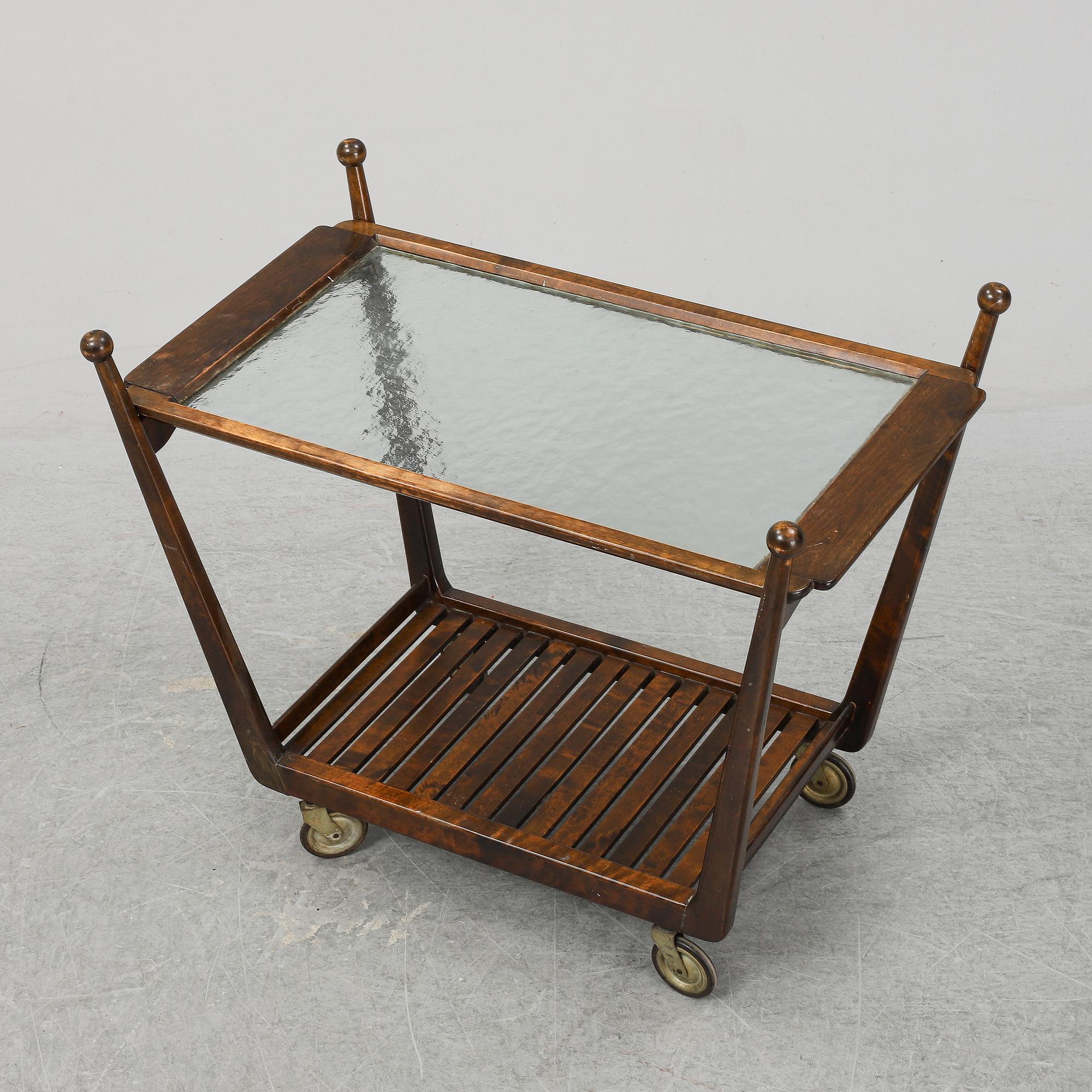 SERVERINGSVAGN, 1900-talets mitt.