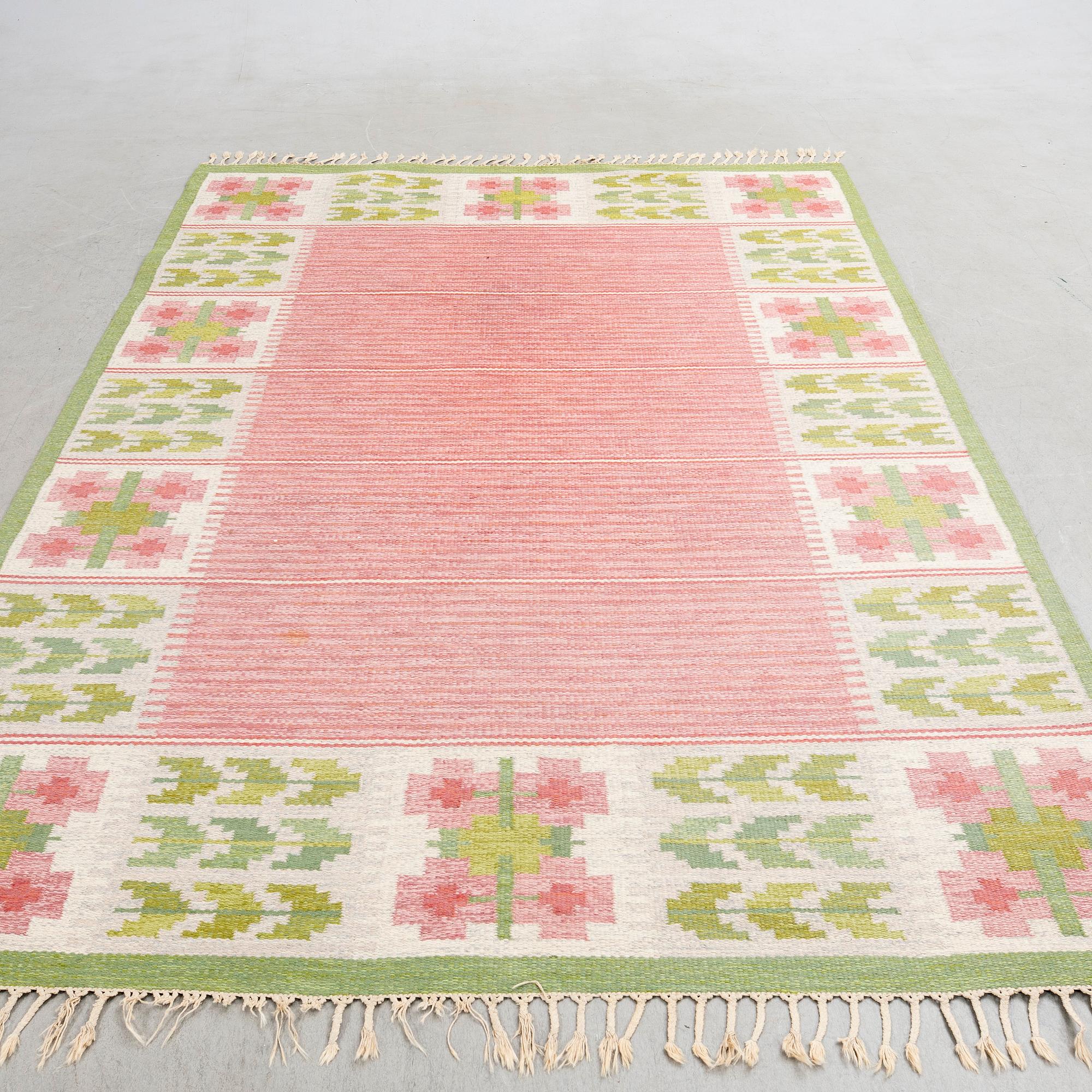 Berit Woelfer, rug, röllakan, "Flora", 200 x 280 cm, Axeco Svenska AB.