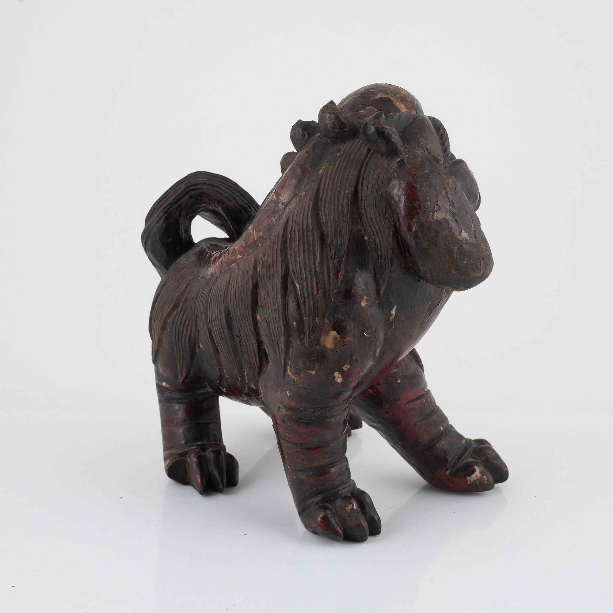 Figurin, bemålat trä, Shishi-lejon, Japan, Meiji, omkring år 1900.