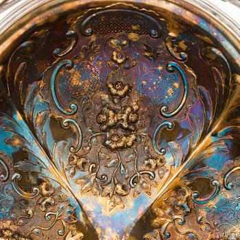 Carl Johan Tegelsten, Leipäkori, hopeaa ja kullattua hopeaa, Pietari, Venäjä 1845.