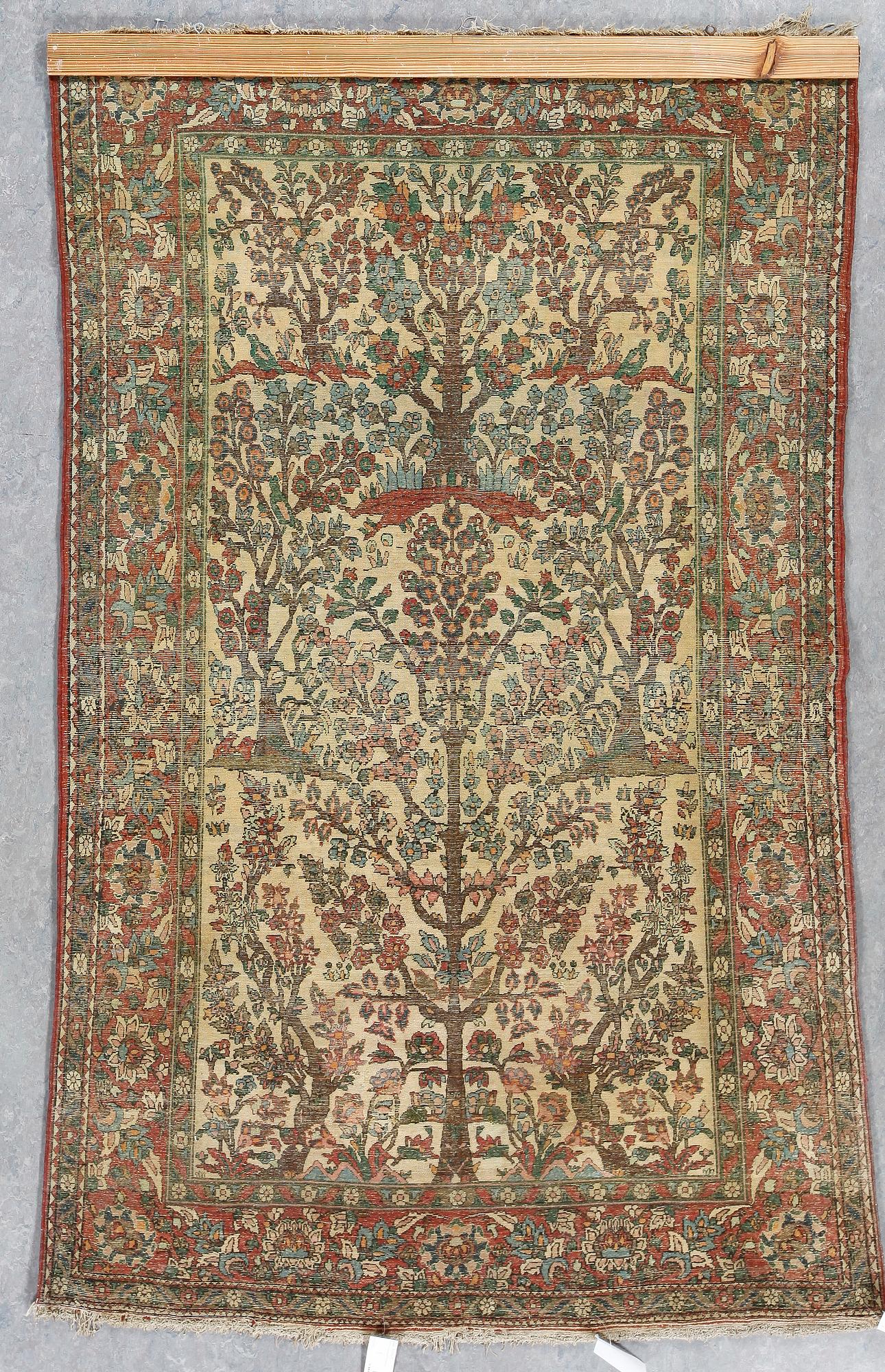 MATTA, semiantik, Isfahan, ca 212x134 cm.