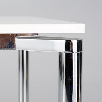 A "Plano" table, deisgned by Pelikan Design (Niels Gammelgaard og Lars Mathiesen) for Fritz Hansen, made 2004.