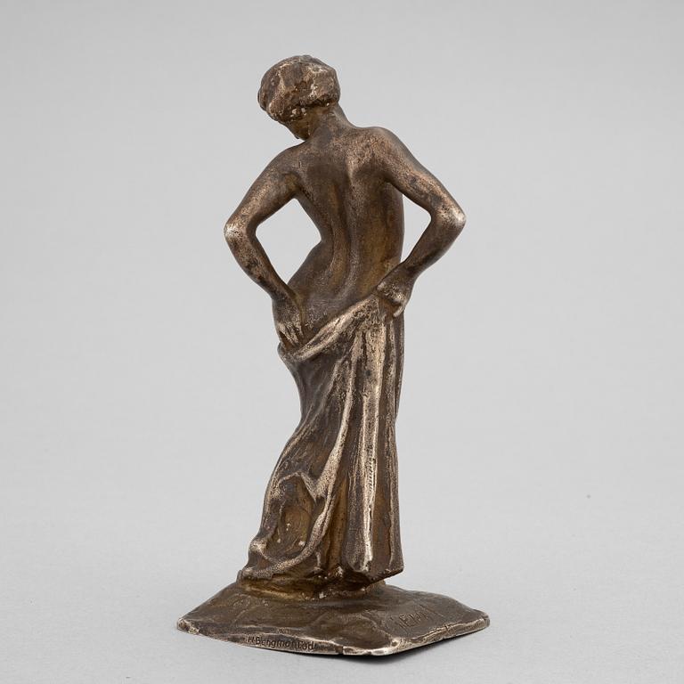 Carl Eldh, skulptur, silver. Signerad och daterad 1908. Gjutarstämplar H Bergman fud.