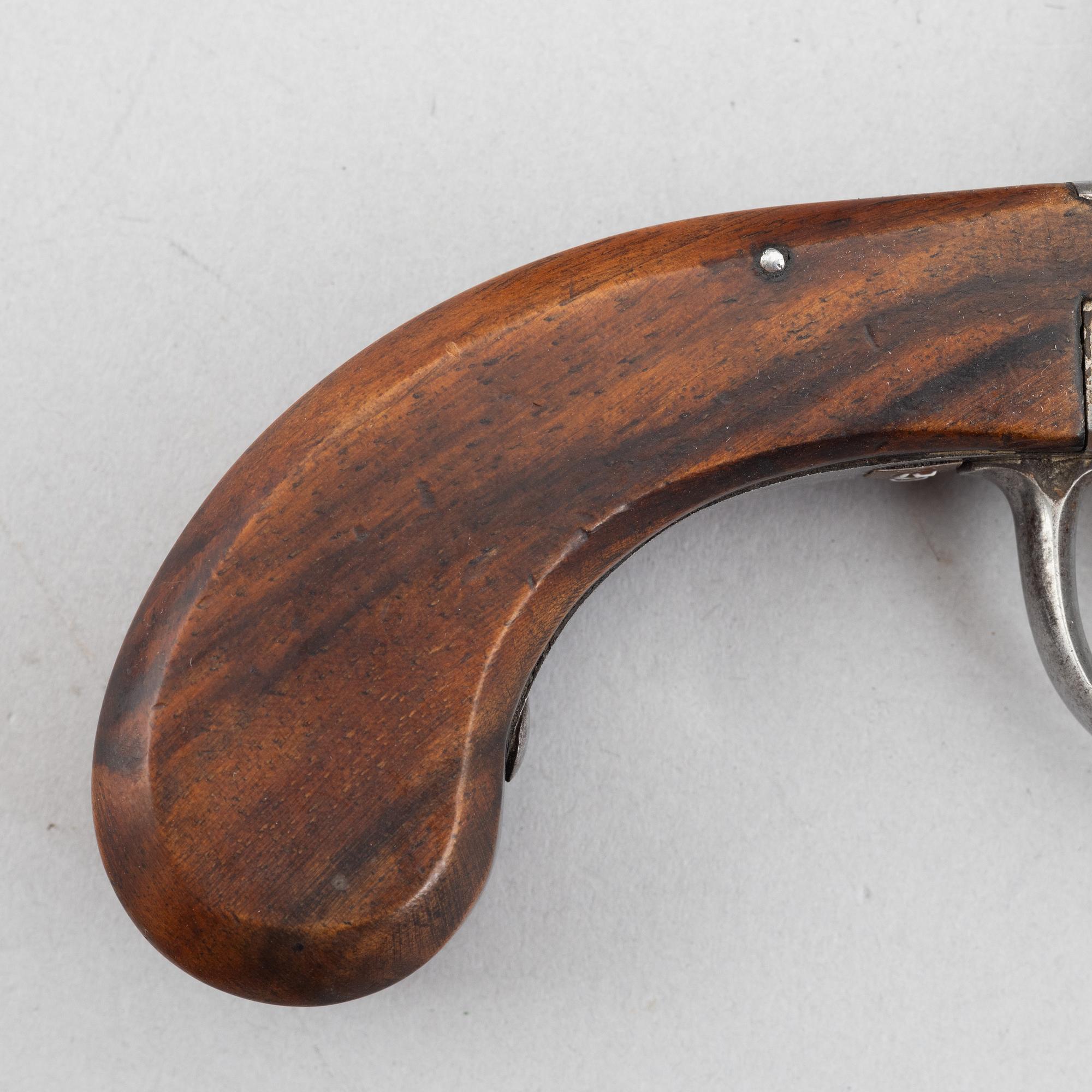 Flintlåspistoler, ett par, signerade Lambert Dit Biron, Liege omkring år 1800.