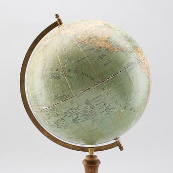 JORDGLOB, Gunnar Saietz, Stockholm, 1900-talets första hälft.