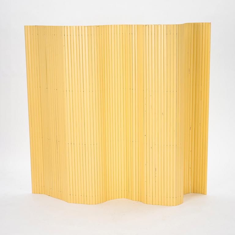 Alvar Aalto, a roomdivider, model 100, Artek, mid 20th century.