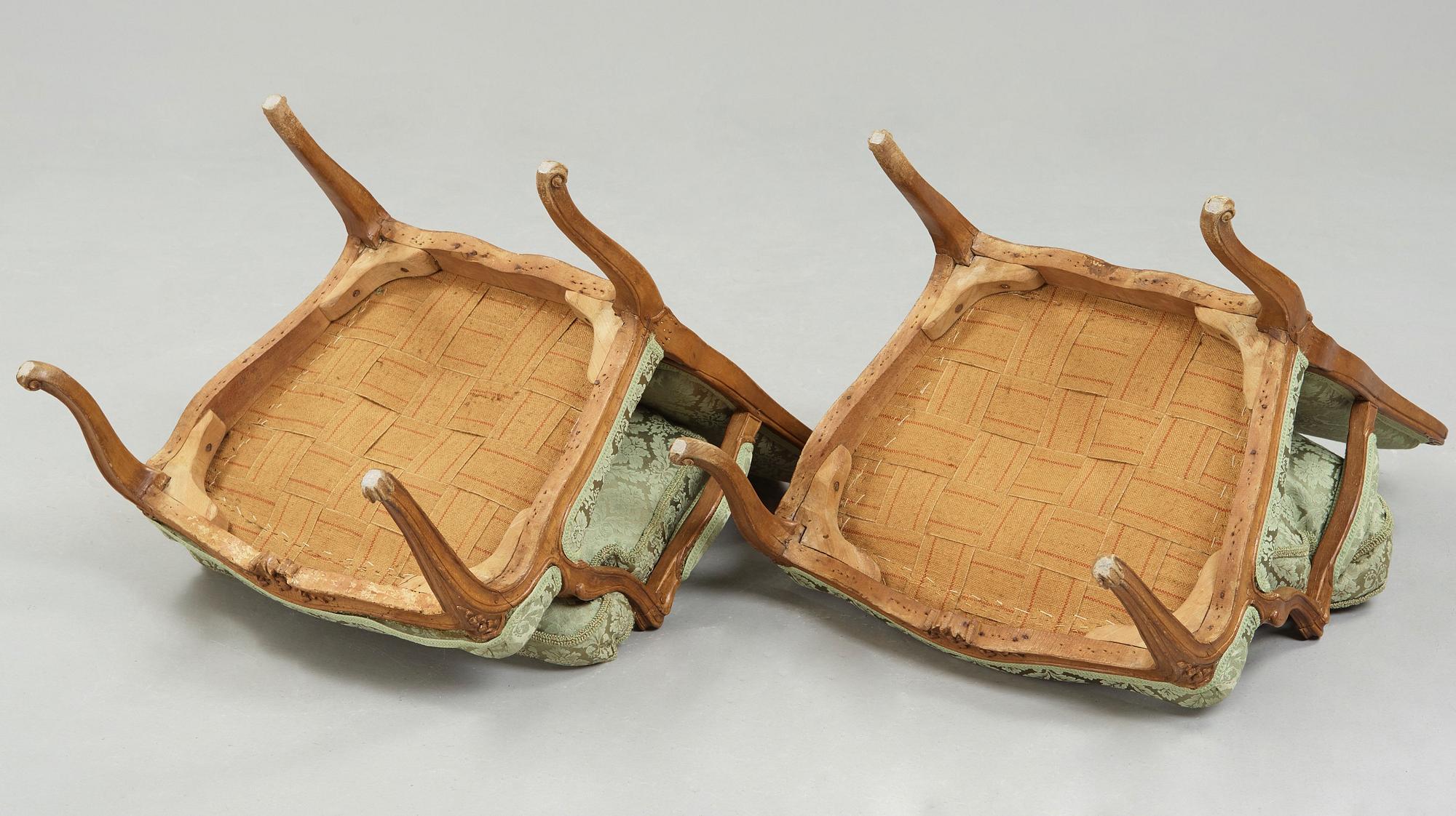 KARMSTOLAR, ett par, Frankrike, 1700-talets mitt, Louis XV.