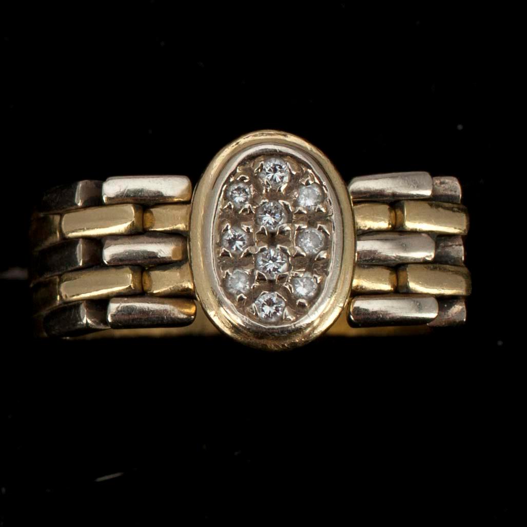 RING, guld 18K samt diamanter tot. ca 0,1 ct, Markku Keckman, Vanda 1988. Tot. vikt 
ca 8,4 g.