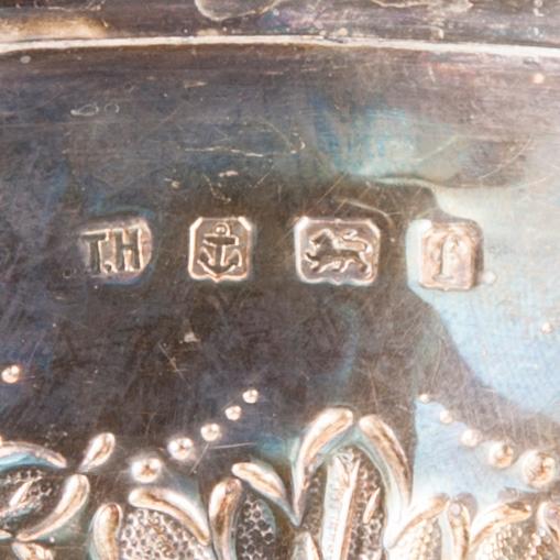 SKÅLAR, 2 st, sterlingsilver, Sheffield 1865 och Birmingham 1905. Totalvikt 405 g.