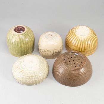 A group of five Southeast Asian ceramic pots/bowls, 20th century.