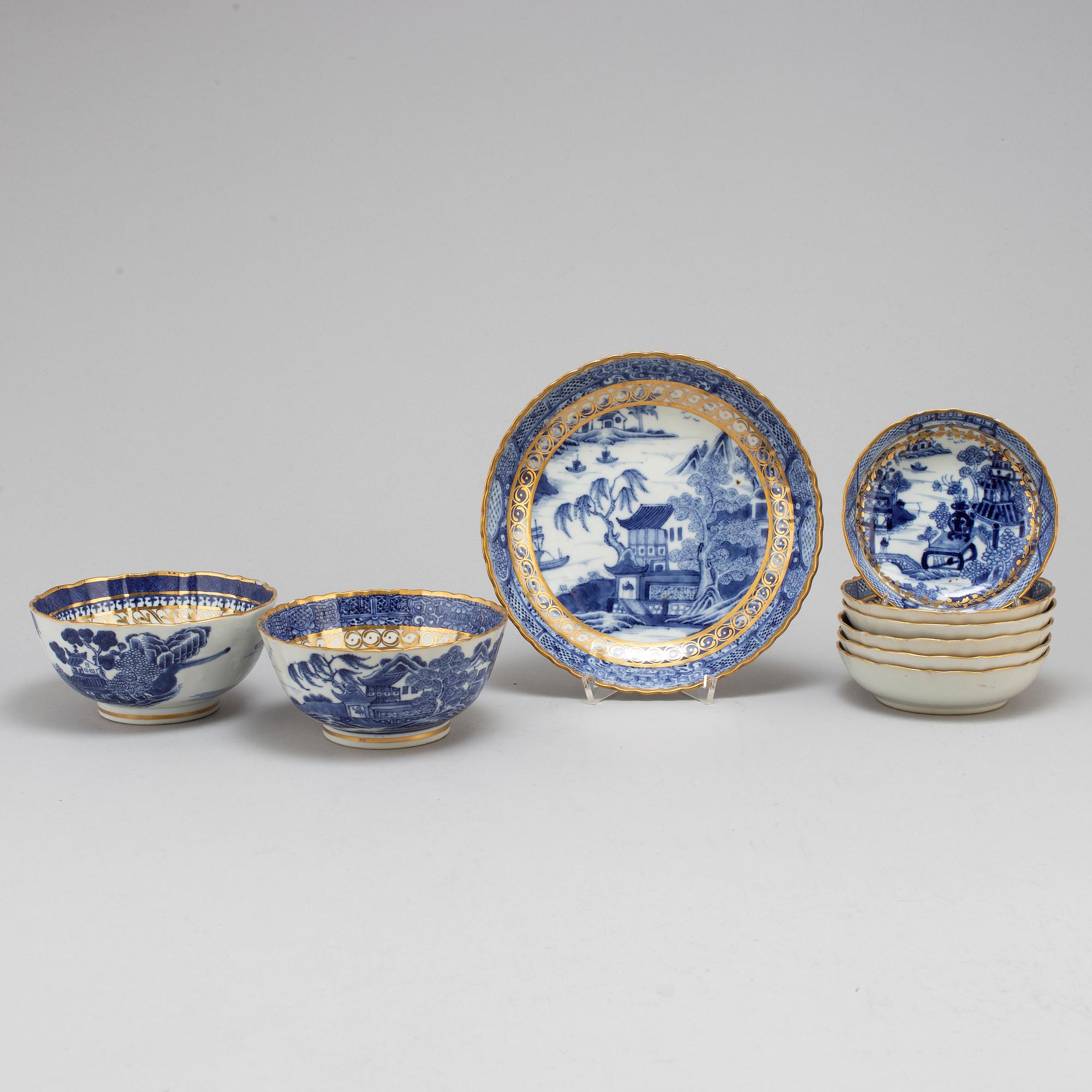 A part coffee and tea service, Qing dynasty, Qianlong (1736-95).