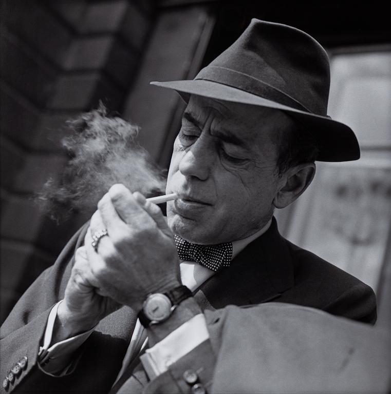 Per-Olow Anderson, "Humphrey Bogart at Place de la Concorde, Paris", 1954".