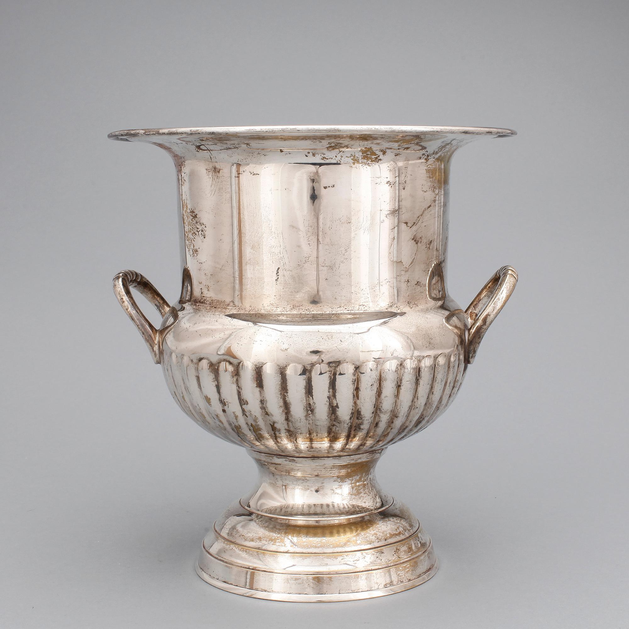 VINKYLARE, nysilver, 1900-tal.