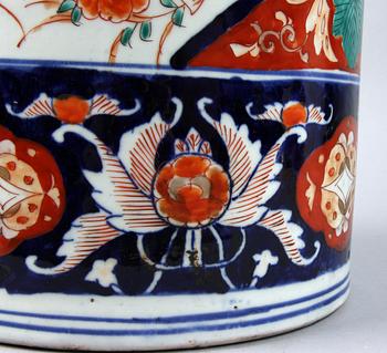 PARAPLYSTÄLL, porslin, Imari, Japan 1800/1900-tal.