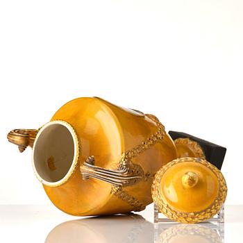 A yellow glazed Swedish Marieberg jar with cover, period of Steen, 18th Century.