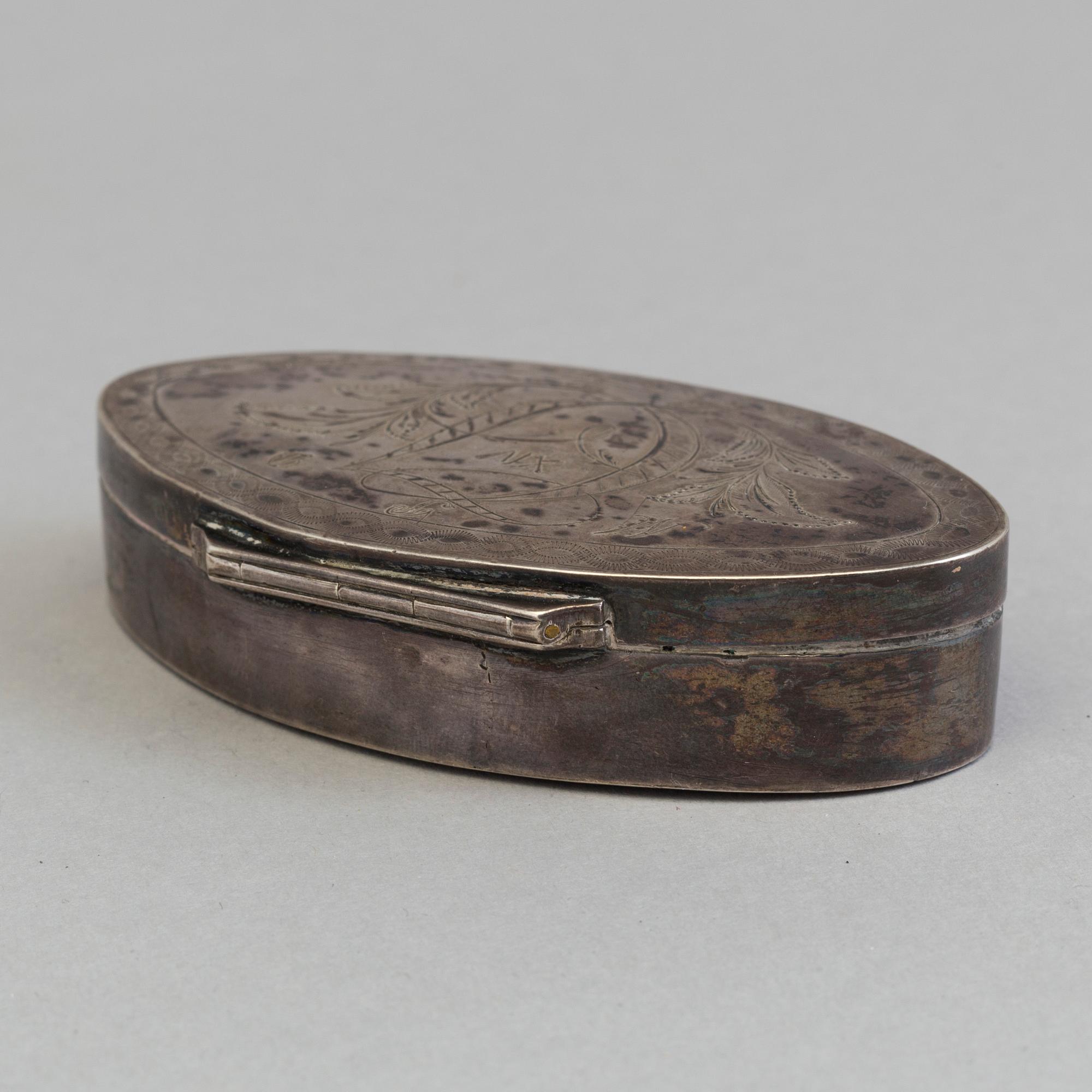 A 1820s silver snuff box by N I Hagman, Sundsvall, Sweden.