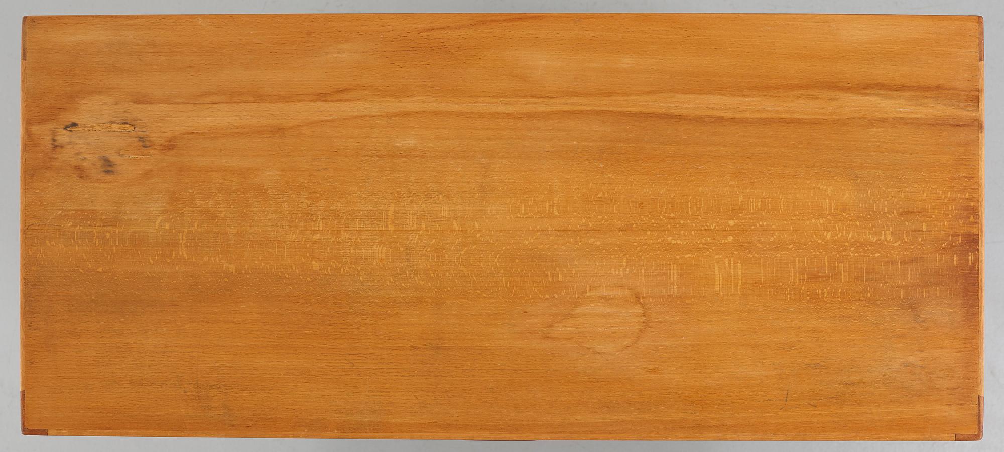 HANS J WEGNER, jalusiskåp, Plan Møbler, för Århus Rådhus, Danmark 1941.