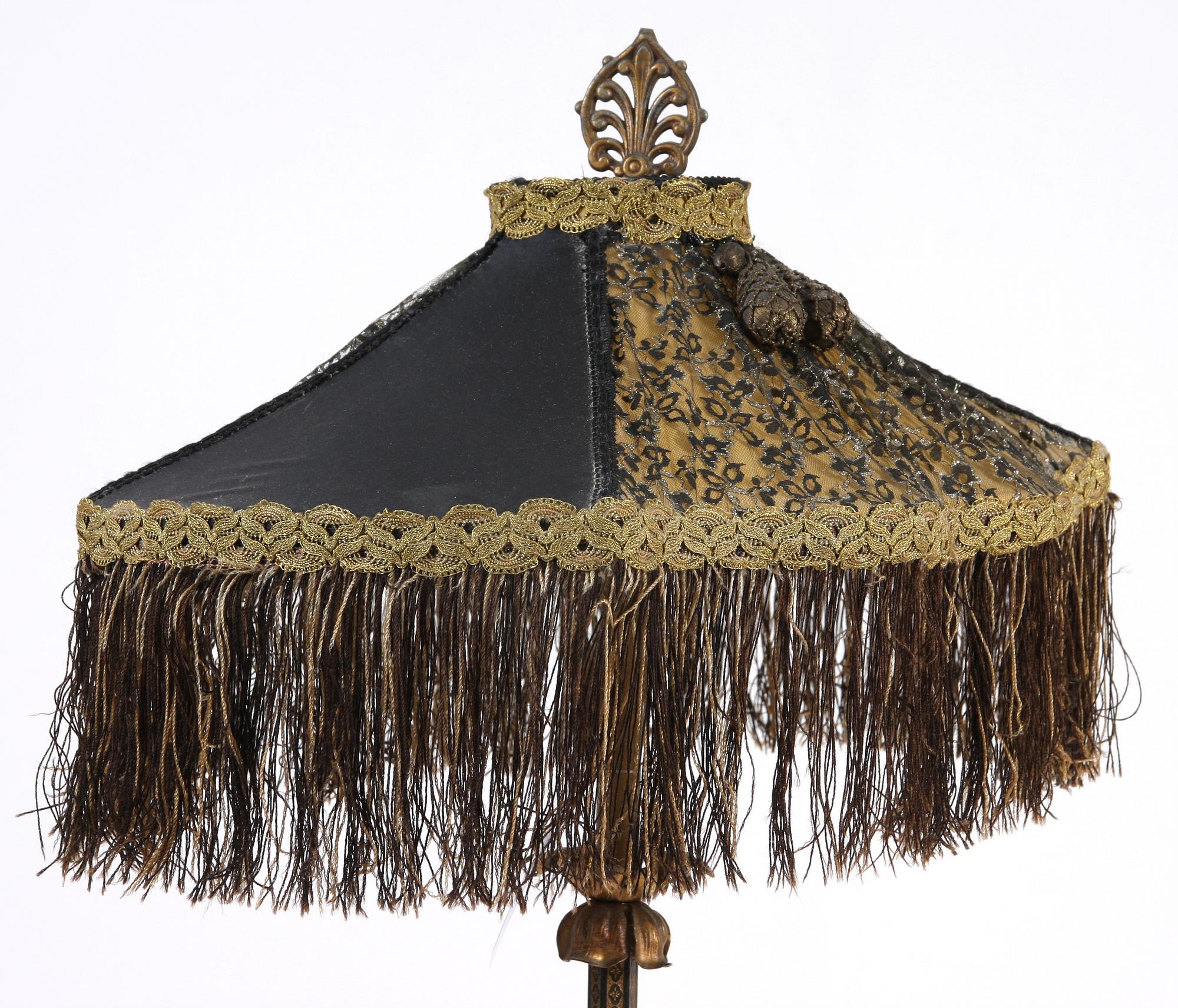 GOLVLAMPA, 1930-tal.