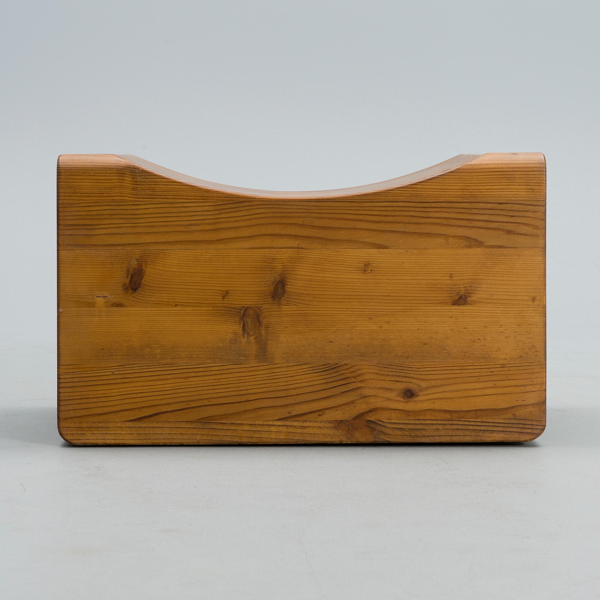 AXEL EINAR HJORTH, A STOOL. Likely the model "Utö". For Nordiska Kompaniet (NK). 1930s.