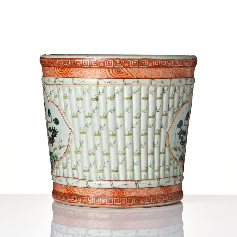 A 'faux-bois' brush pot/flower pot, Qing dynasty.