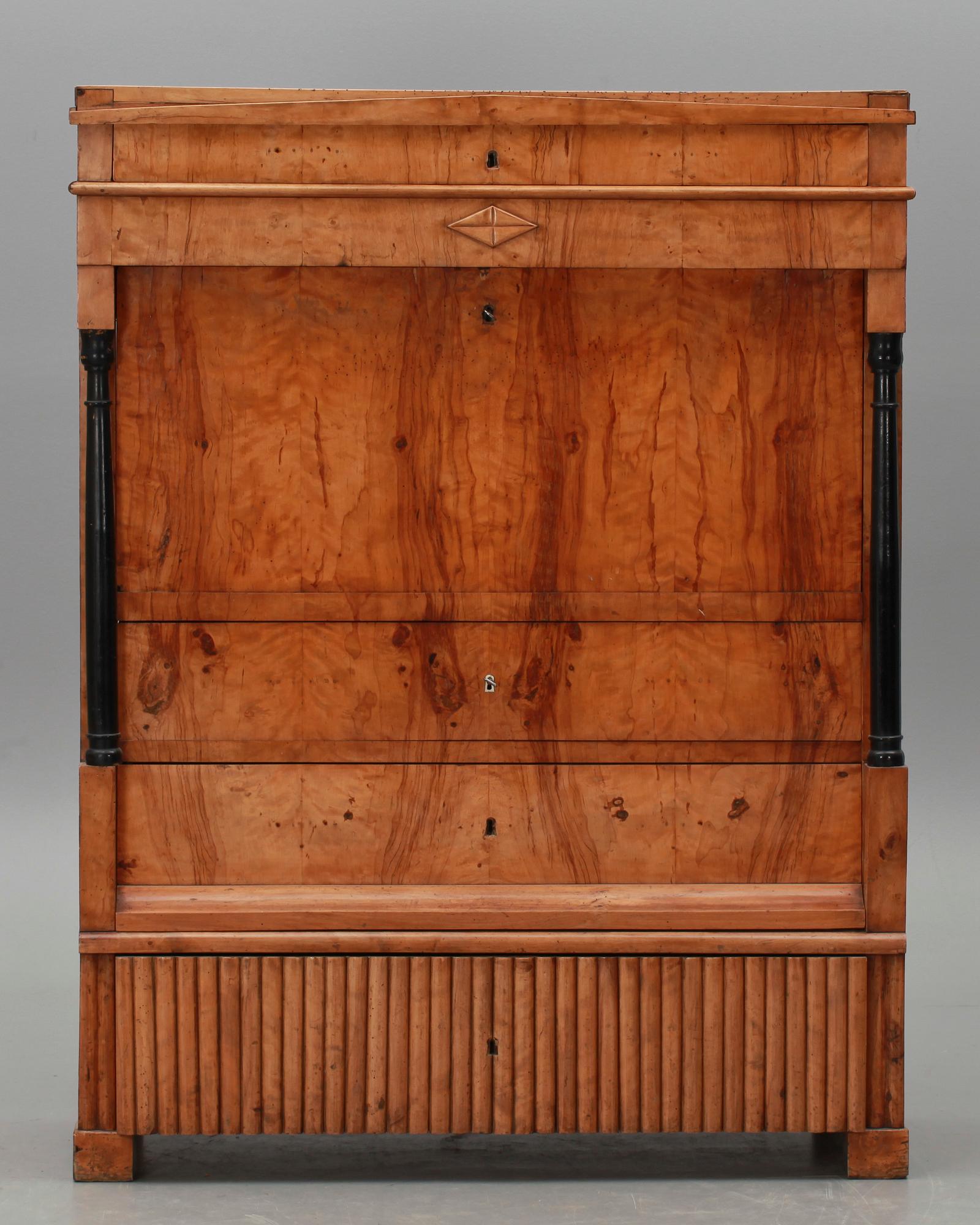 CHIFFONJÉ, 1800-talets mitt.