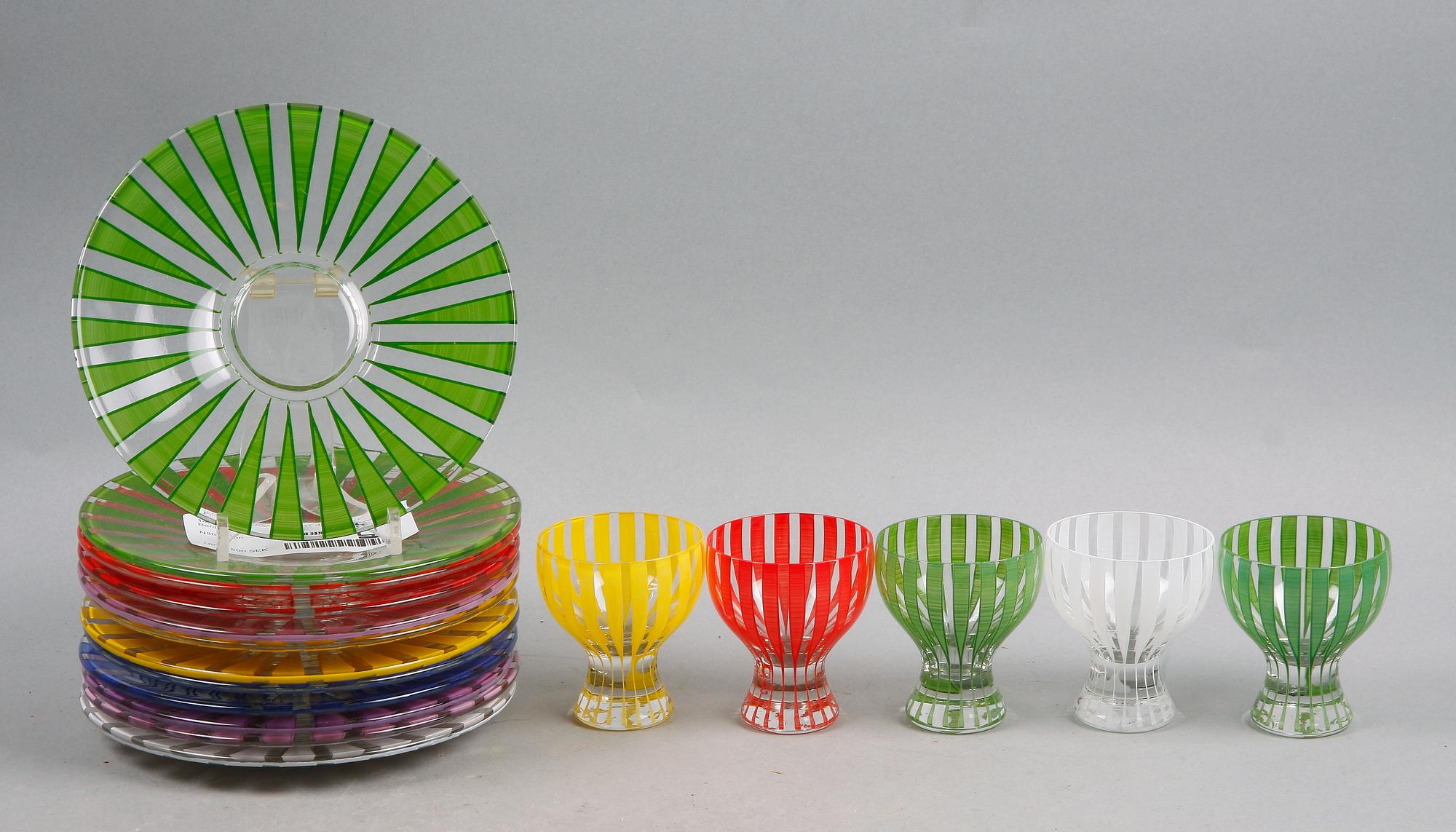 SERVISDELAR, 17 st, glas, "Strikt" Bengt Orup,  Johansfors.