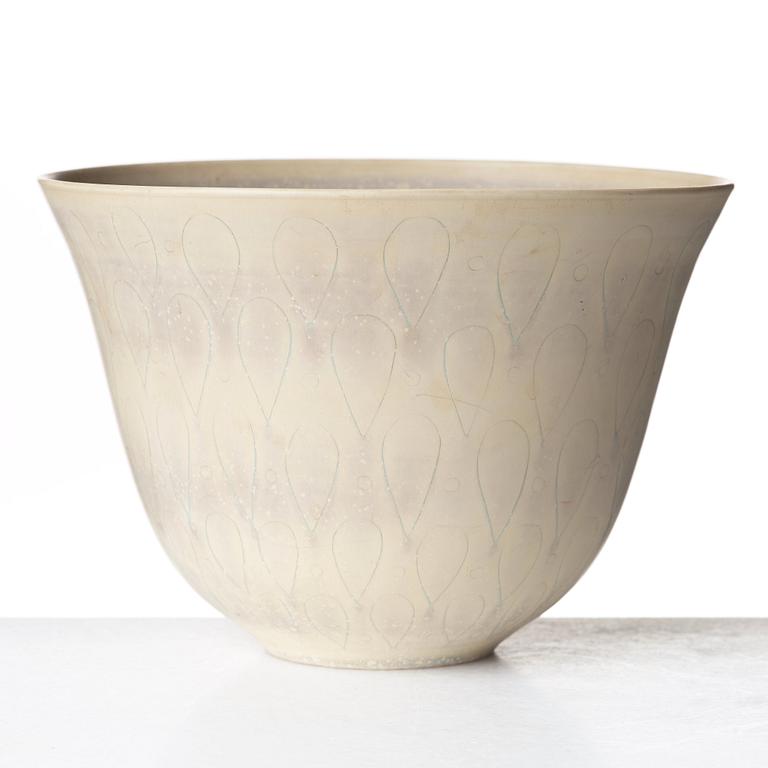 Stig Lindberg, a stoneware bowl, Gustavsberg studio, Sweden 1945.