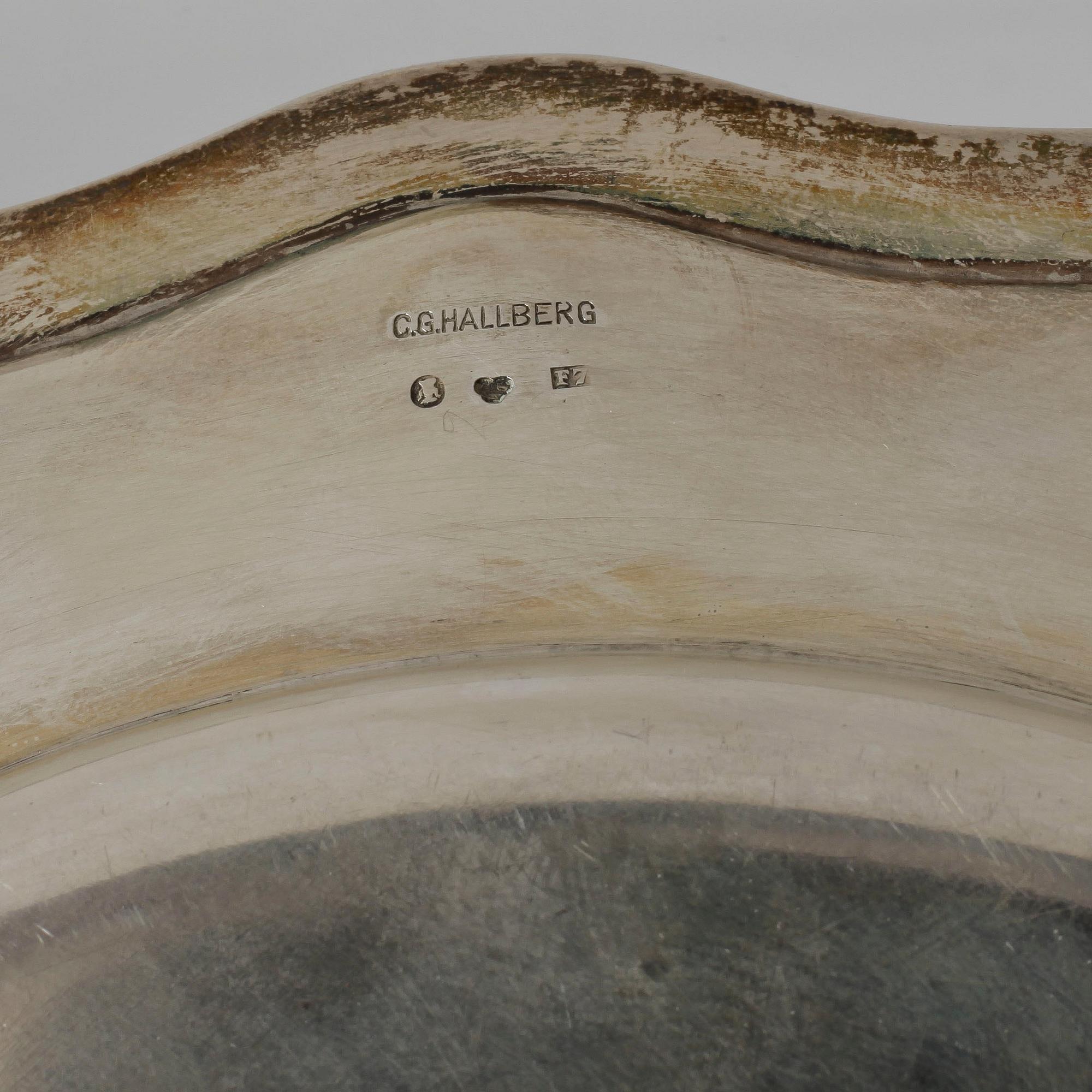 PARTI SILVERFÖREMÅL, 6 delar, bla CG.Hallberg, 1900-tal. Tot ca 690 gram.