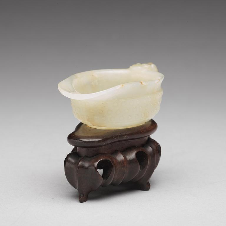 A carved nephrite ewer, China, presumably late Qing dynasty.