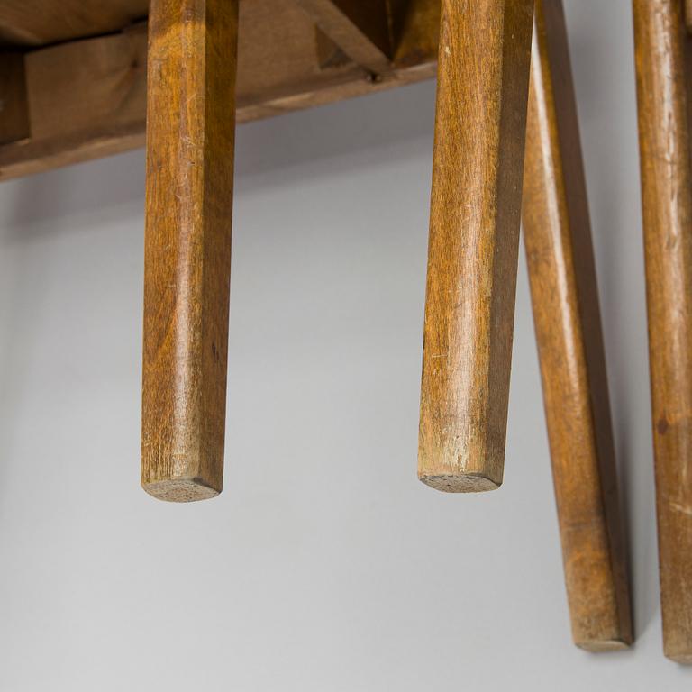 Ilmari Tapiovaara, tuoleja 4 kpl, "Domus", Keravan Puuteollisuus, 1900-luvun puoliväli.