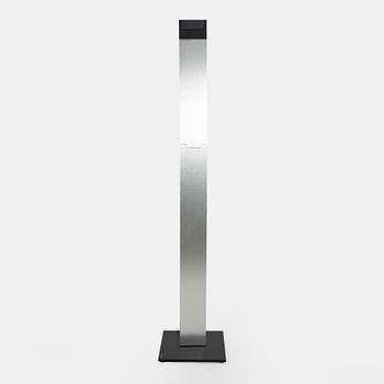 Lattiavalaisin, "Pan Floor Lamp", malli P7121, Zumtobel.